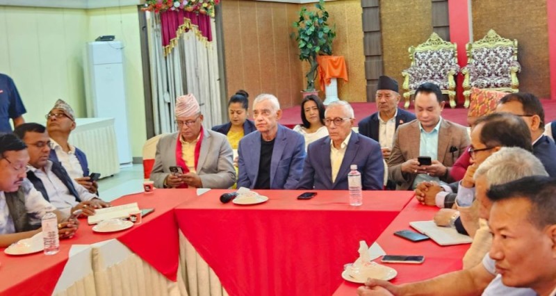 शेखर कोइरालासमक्ष कांग्रेसीहरुको गुनासोः विशेष महाधिवेशनकै कारण पार्टीको यो हालत भयो